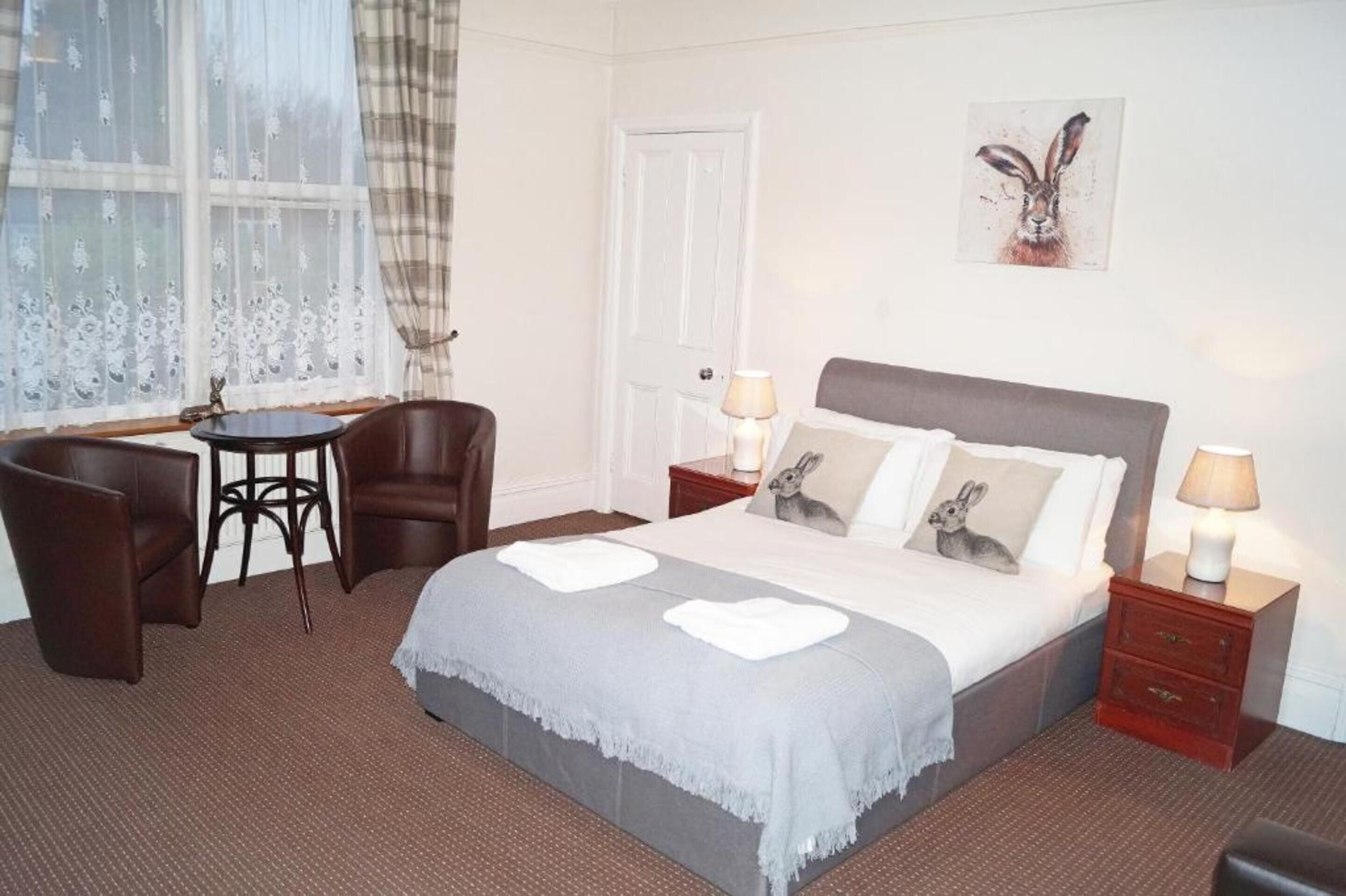 Schreibtisch, Bügeleisen/Bügelbrett, kostenloses WLAN, Bettwäsche