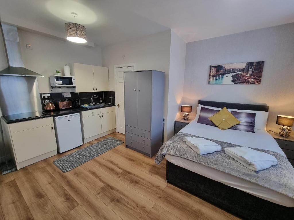 Studio – deluxe, eget bad (Deluxe Double Studio ) | Skrivebord, strykejern/-brett, wi-fi (inkludert) og sengetøy