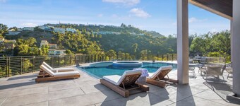 Zorada - Private Hollywood Hills Luxury With Endless Amenities and City Views