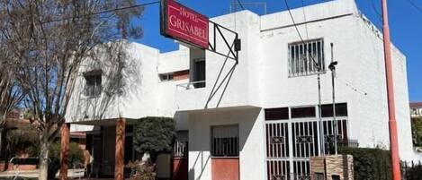 Bagian depan properti