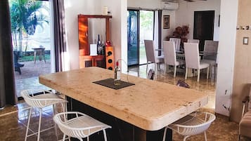 Villa, Garden View | Private kitchen