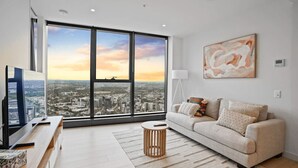 TV - Amazing Views |Cosy 2B2B Next to RMIT & Vic Market (Melbourne)