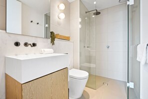 Hårtørrer, håndklæder, Sæbe, Shampoo