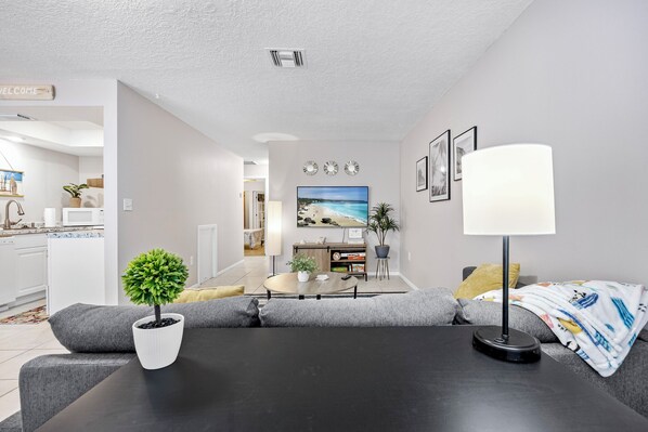 Smart TV - "Sun Kissed Retreat: Enjoy 10% Off Your Summer & Fall Escape!" (Cape Canaveral)