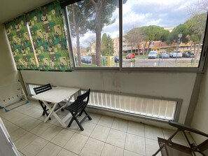 Dining - T1 Apartment in Balaruc, pets allowed, private parking (Balaruc-les-Bains)