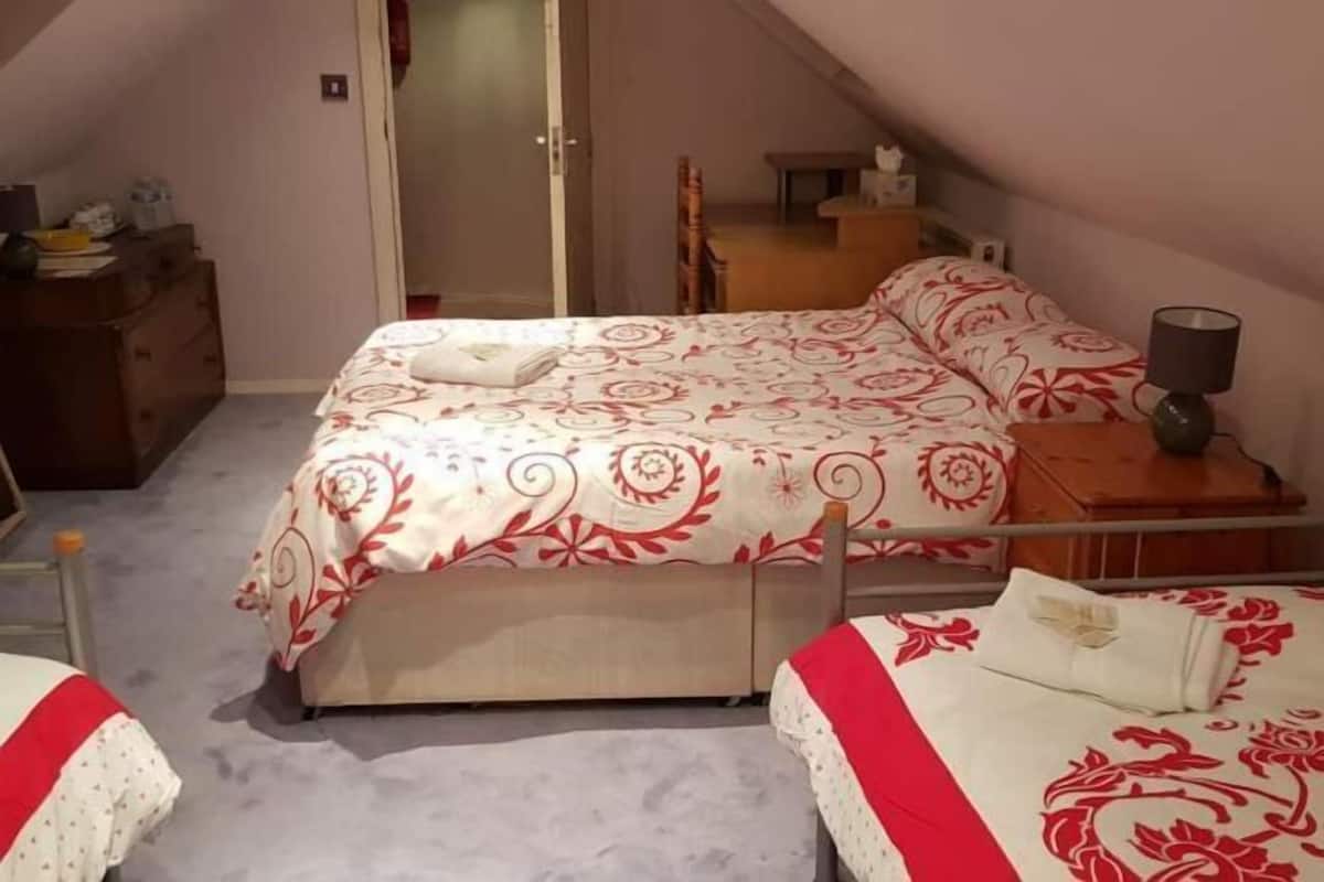 Desk, iron/ironing board, cribs/infant beds, WiFi (free)