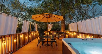 The Luxe/Hot Tub/Playground/12 Min to Horse Park