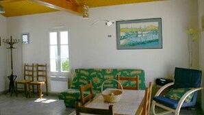 Unclassified image, 5 of 9, button - House in L'Épine, near Beach & Shops, 4/6 Pers. (L'Épine)