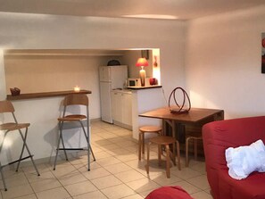 TV - House near Noirmoutier beach - Pets welcome - 4 people (La Guérinière)