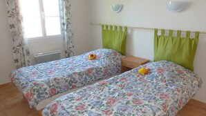 Unclassified image, 5 of 9, button - Quiet house 500m from the beach, 6 people, Barbâtre (Barbâtre)