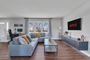 Smart-TV, Bücher, Computerbildschirme