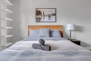 4 Schlafzimmer, Schreibtisch, Bügeleisen/Bügelbrett, Reisekinderbett