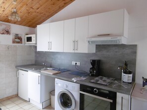 Mikrowelle, Ofen, Herdplatte, Geschirrspüler