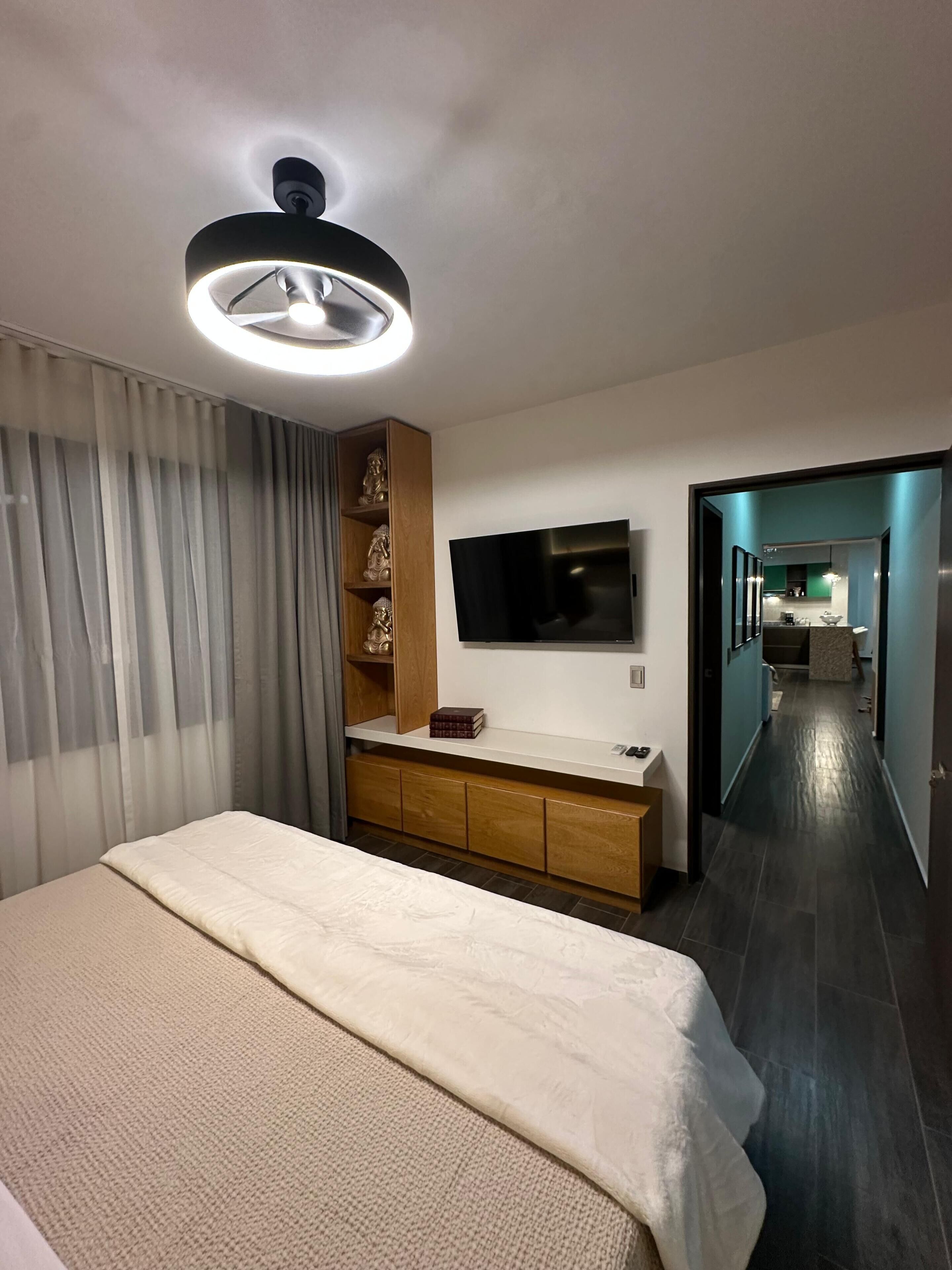 2 habitaciones, tabla de planchar con plancha, internet y ropa de cama 