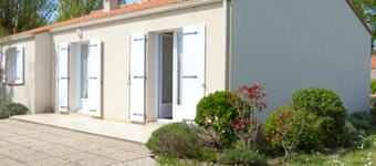 House in Barbâtre, near beach, pets allowed
