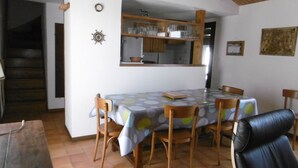Dining - House near beach for 8/9 ppl - Pets allowed (Barbâtre)