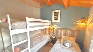 2 bedrooms, WiFi - Cozy house for 4 with enclosed garden in L'Épine, near the beach (L'Épine)