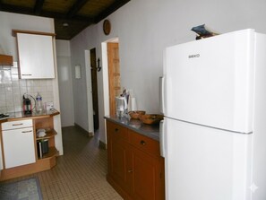 Kühlschrank, Ofen, Herdplatte, Geschirrspüler