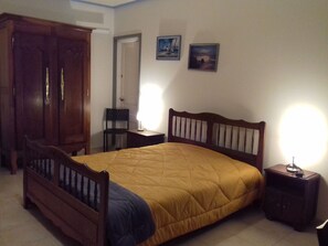 2 bedrooms