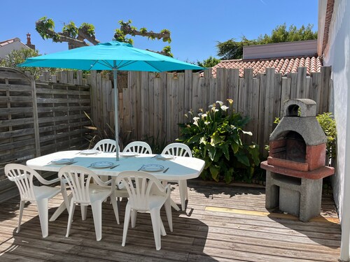 Maison mitoyenne proche plage, centre Barbâtre, pour 4 personnes