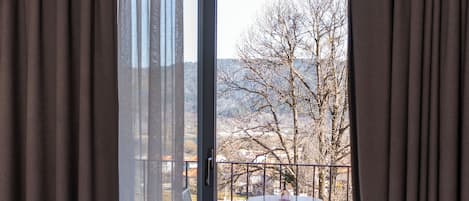 Chambre Deluxe double, vue sur le lac | 1 chambre, coffre-fort, bureau, rideaux dâobscurcissement