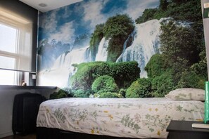 4 bedrooms, desk, iron/ironing board, free WiFi