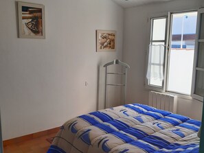 2 bedrooms