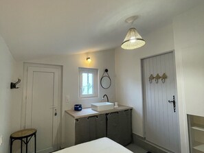 4 bedrooms, WiFi