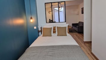 1 bedroom, free WiFi, bed sheets