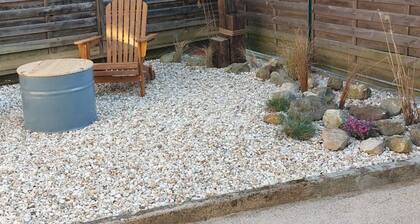 Quiet studio in central ChĂąteauroux with parking