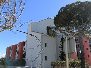 Exterior - Air-conditioned T2 Cabin Apartment with WiFi in Le Barcarès (Le Barcarès)