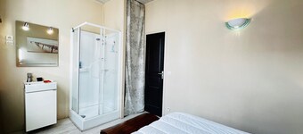 Charming house 200m from beach for 5 people