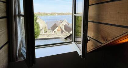 GĂźte XIXĂš de charme Ă Candes-St-Martin avec jardin clos