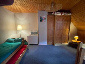 2 bedrooms, free WiFi