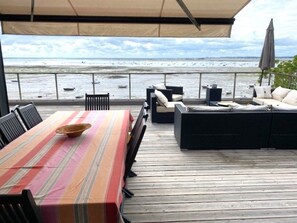 Outdoor dining - Exceptional villa with spacious terraces in Cap-Ferret (Lège-Cap-Ferret)