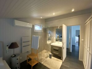 Bathroom - Exceptional villa with spacious terraces in Cap-Ferret (Lège-Cap-Ferret)