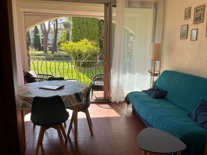 TV - Apartment for 5, air-conditioned with WIFI, pets allowed (Argelès-sur-Mer)