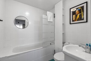 Hårtork och handdukar