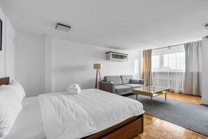 1 habitación, tabla de planchar con plancha, wifi y ropa de cama 