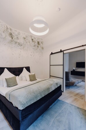 1 bedroom, iron/ironing board, travel cot, WiFi