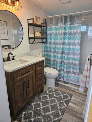 Towels, soap, shampoo, toilet paper