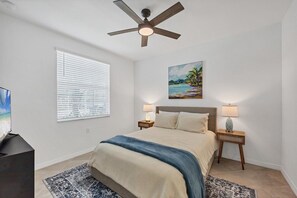 3 bedrooms, desk, iron/ironing board, free WiFi