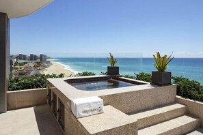Property grounds - Experience luxury in Los Cabos! All that you need is in this 2 bedroom suite. (los cabos, cabo san lucas)