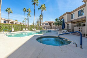 A heated pool - Fantastic 2 BD Old Town Scottsdale Condo (Scottsdale)