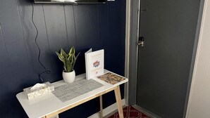 Rom – classic, 1 dobbeltseng, ikke-røyk, terrasse | Skrivebord, skrivebord for bærbar PC og wi-fi (inkludert)