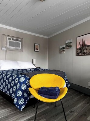 Classic-rum - 1 dubbelsÀng - icke-rökare - uteplats | Skrivbord, arbetsyta för laptop och gratis wi-fi