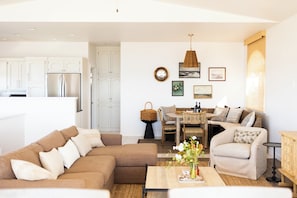 Smart TV - Oceanfront 3-bedroom house in Shell Beach (Pismo Beach)