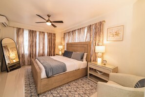 3 habitaciones, tabla de planchar con plancha, cuna de viaje y wifi 