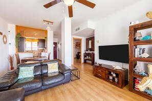 TV - Apartment 'El Mirador De Carboneras' with Sea View, Wi-Fi and Air Conditioning (Carboneras)