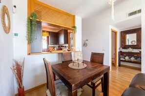 Dining - Apartment 'El Mirador De Carboneras' with Sea View, Wi-Fi and Air Conditioning (Carboneras)